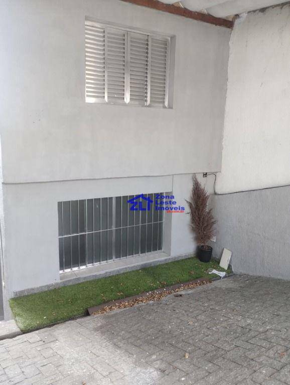 Sobrado à venda com 2 quartos, 128m² - Foto 2