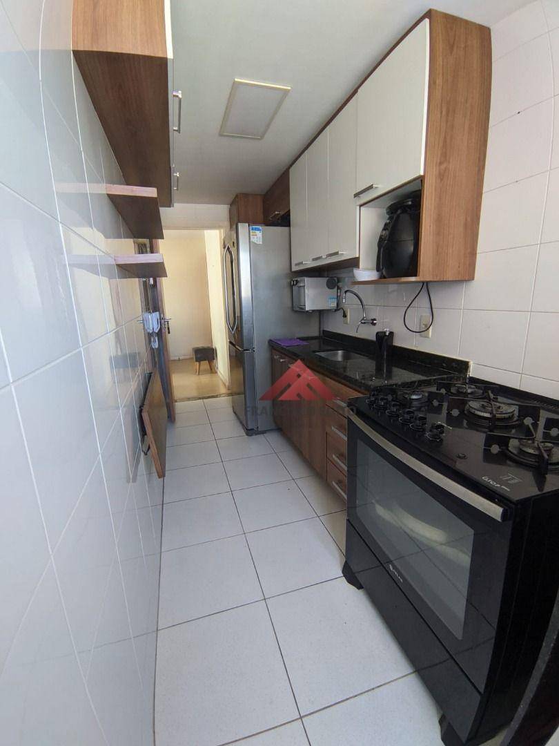 Apartamento à venda com 2 quartos, 70m² - Foto 15