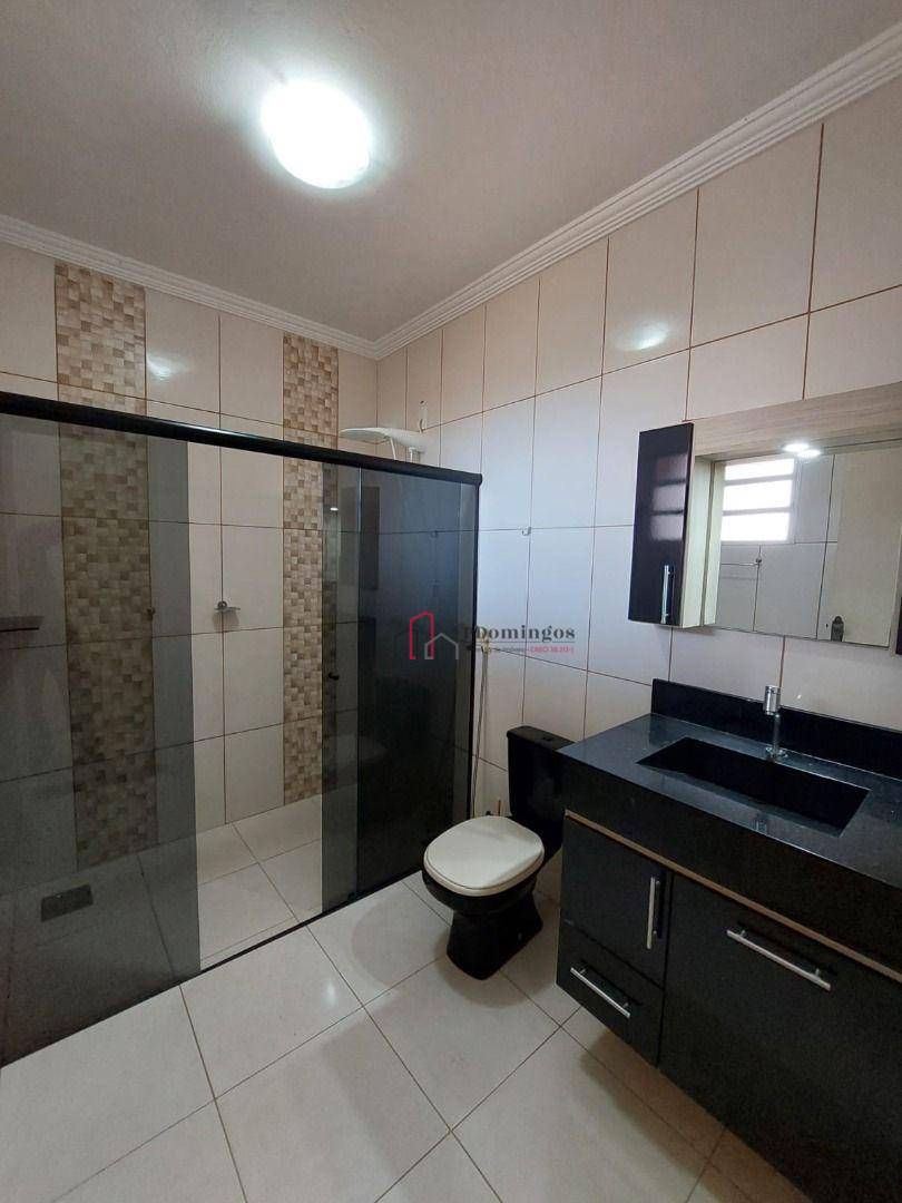 Casa para alugar com 2 quartos, 168m² - Foto 10