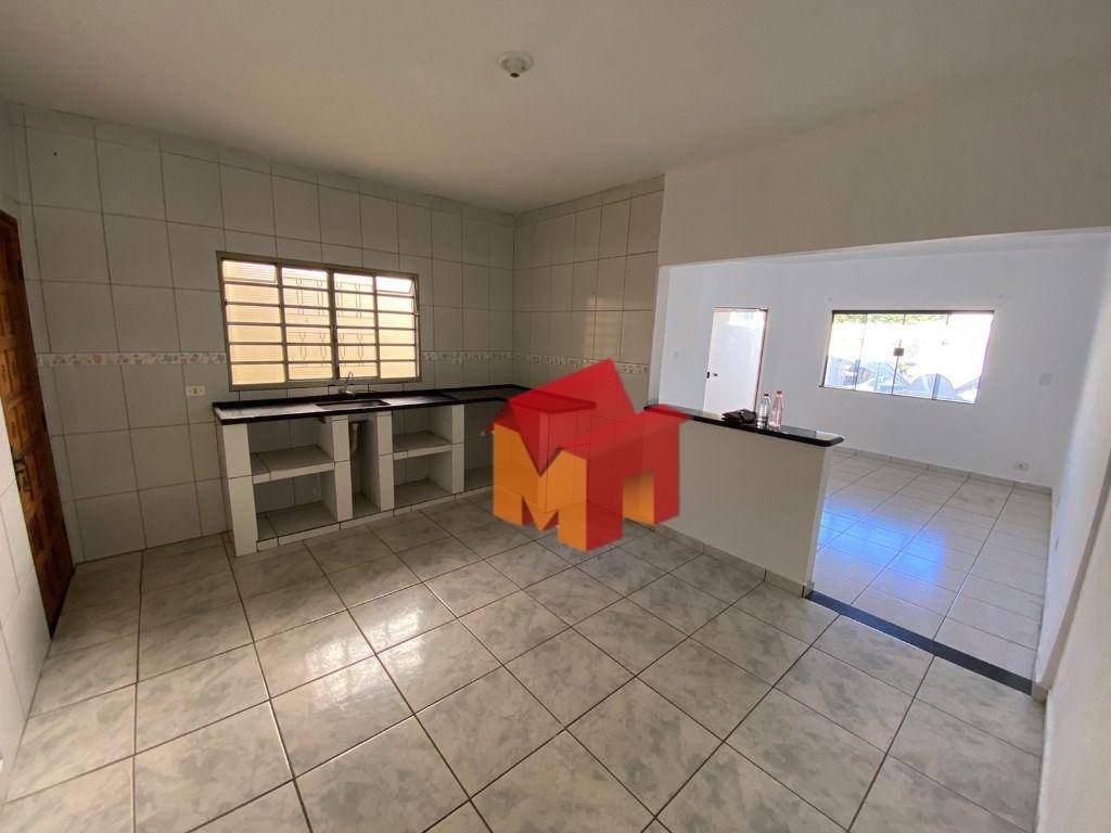 Casa à venda com 2 quartos, 100m² - Foto 8