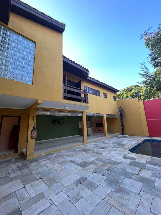 Casa de Condomínio para alugar com 6 quartos, 700m² - Foto 9