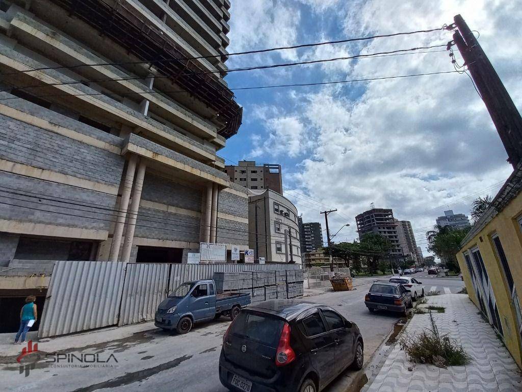 Apartamento à venda com 4 quartos, 182m² - Foto 8