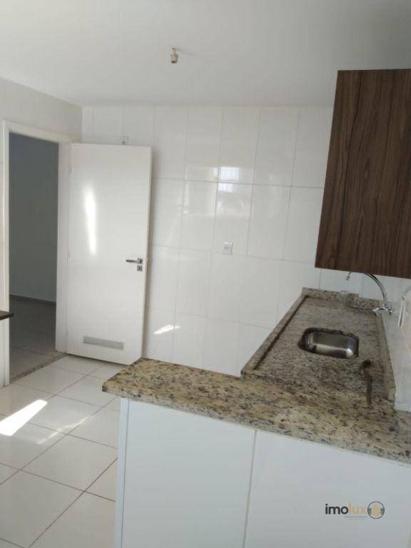 Apartamento à venda com 2 quartos, 70m² - Foto 7