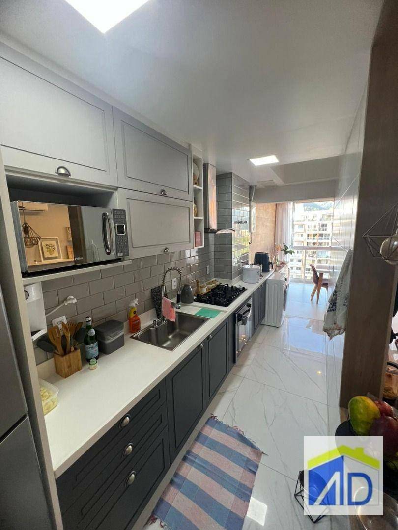 Apartamento à venda com 3 quartos, 147m² - Foto 13