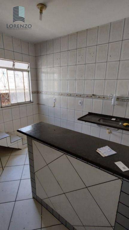 Casa à venda com 3 quartos, 100m² - Foto 5