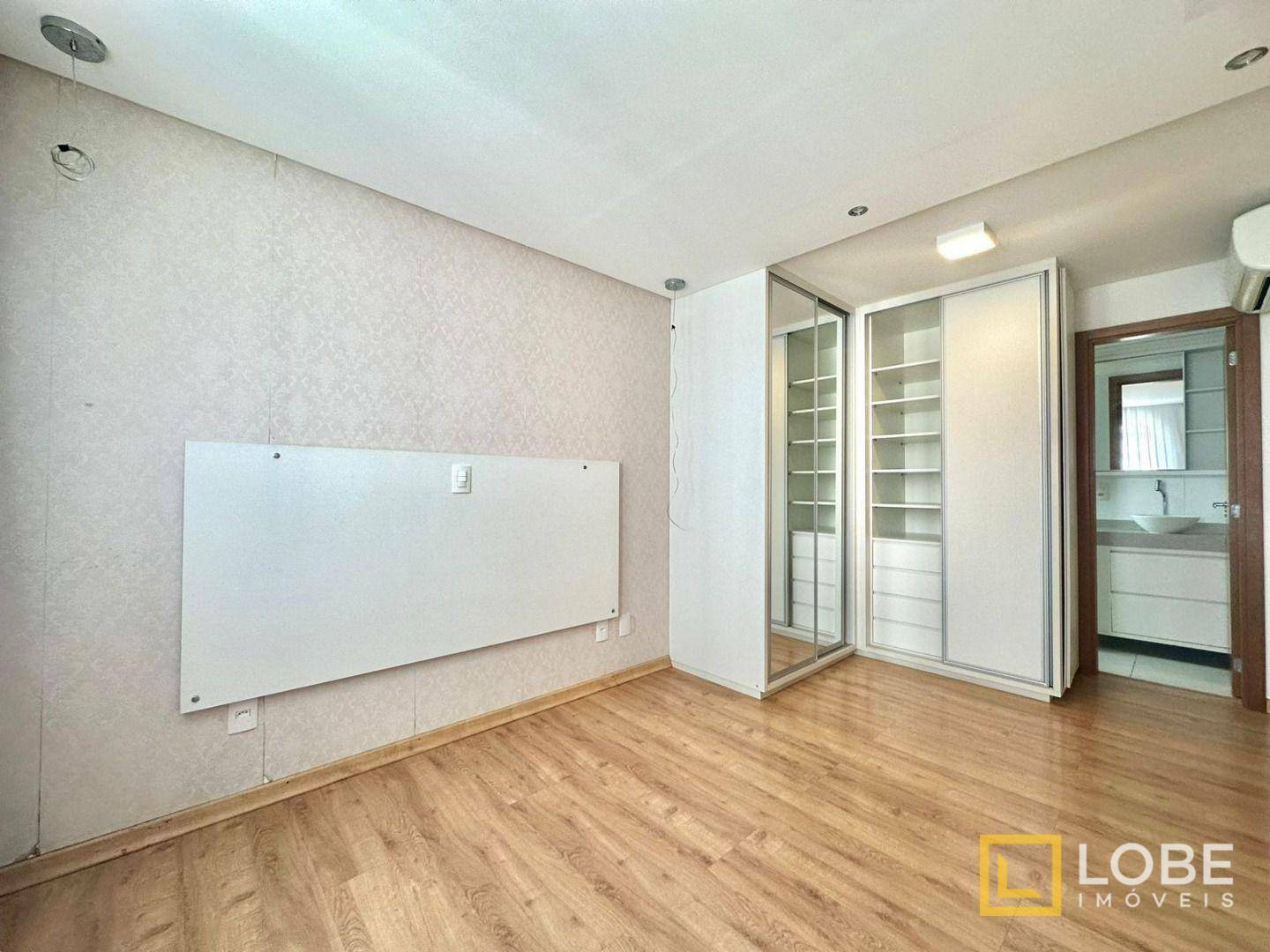 Apartamento à venda com 2 quartos, 70m² - Foto 7