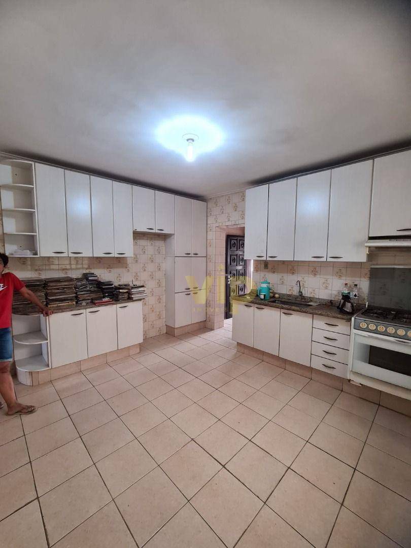 Casa à venda com 6 quartos, 270m² - Foto 12