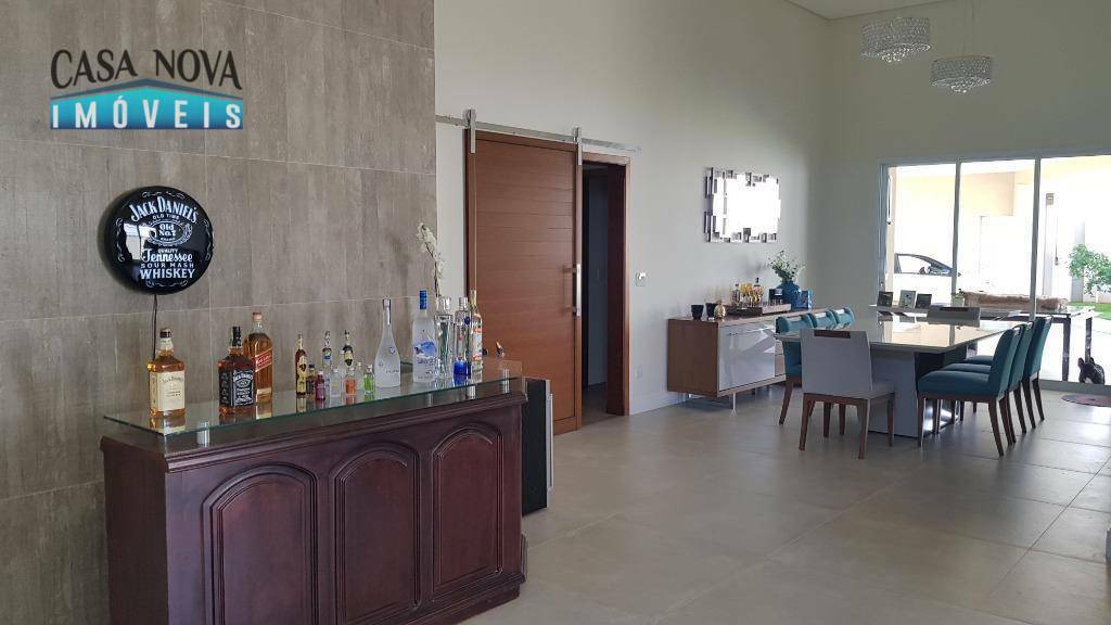 Casa de Condomínio à venda com 3 quartos, 250m² - Foto 3