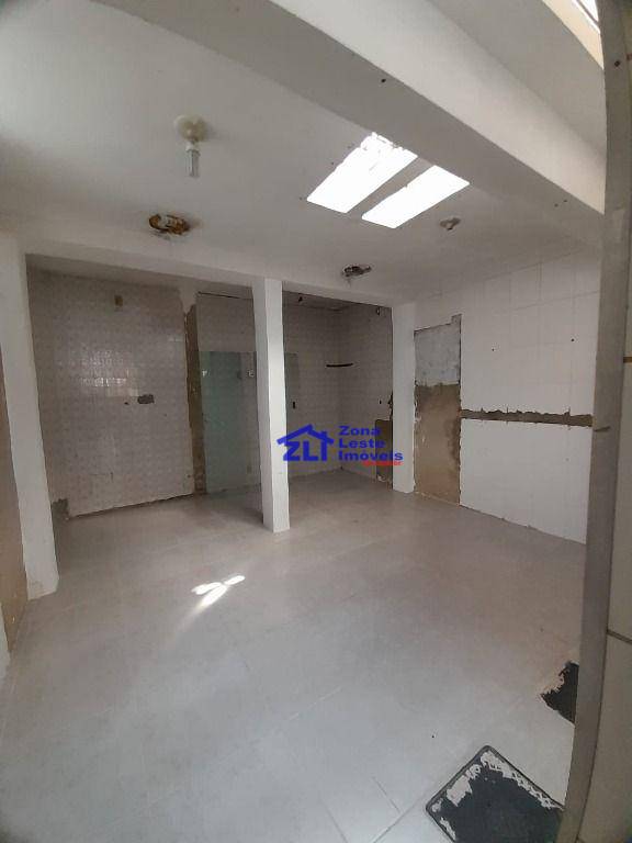 Sobrado para alugar com 3 quartos, 180m² - Foto 5