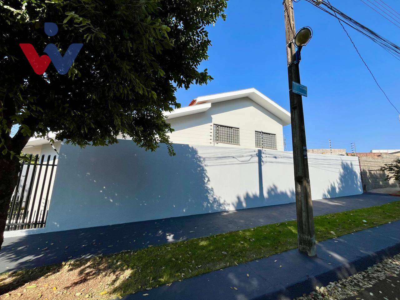 Casa à venda com 3 quartos, 200m² - Foto 4