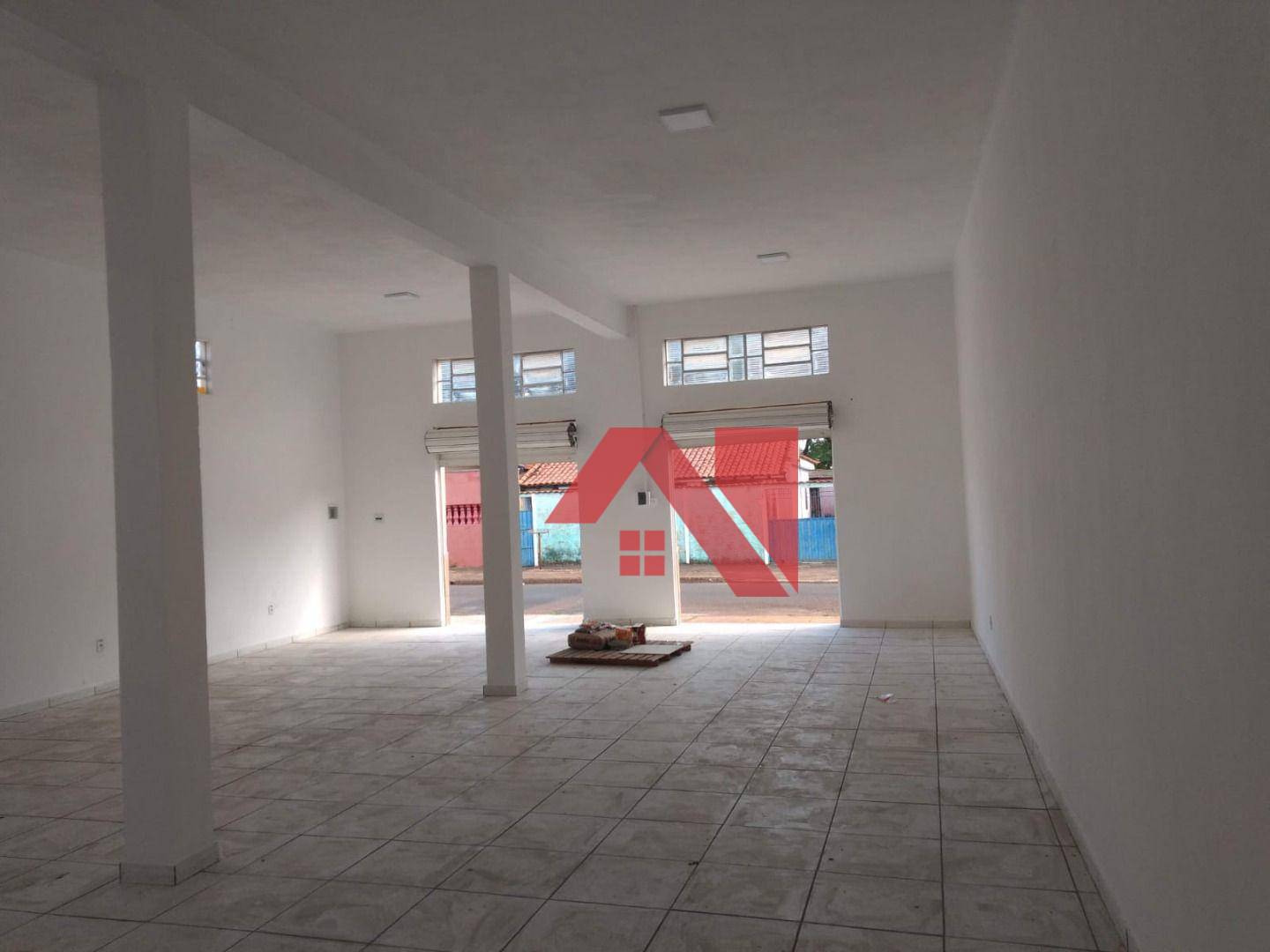 Casa à venda com 2 quartos, 201m² - Foto 9