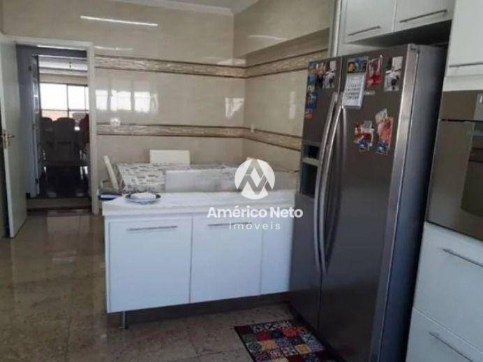 Apartamento à venda com 3 quartos, 238m² - Foto 15