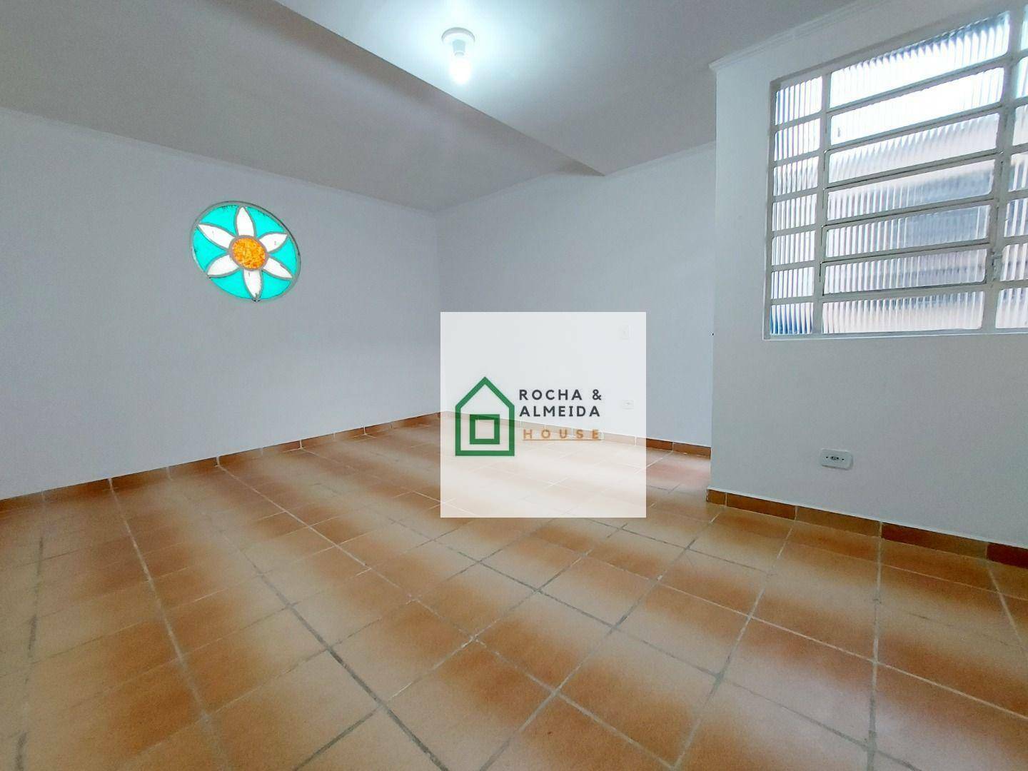 Casa para alugar com 4 quartos, 160m² - Foto 42