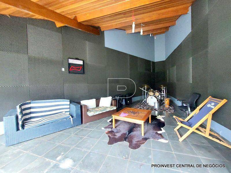 Casa de Condomínio à venda com 4 quartos, 660m² - Foto 24