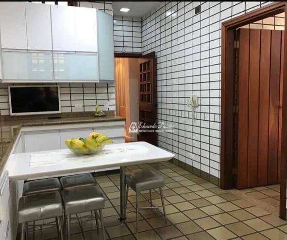 Sobrado à venda com 4 quartos, 296m² - Foto 11