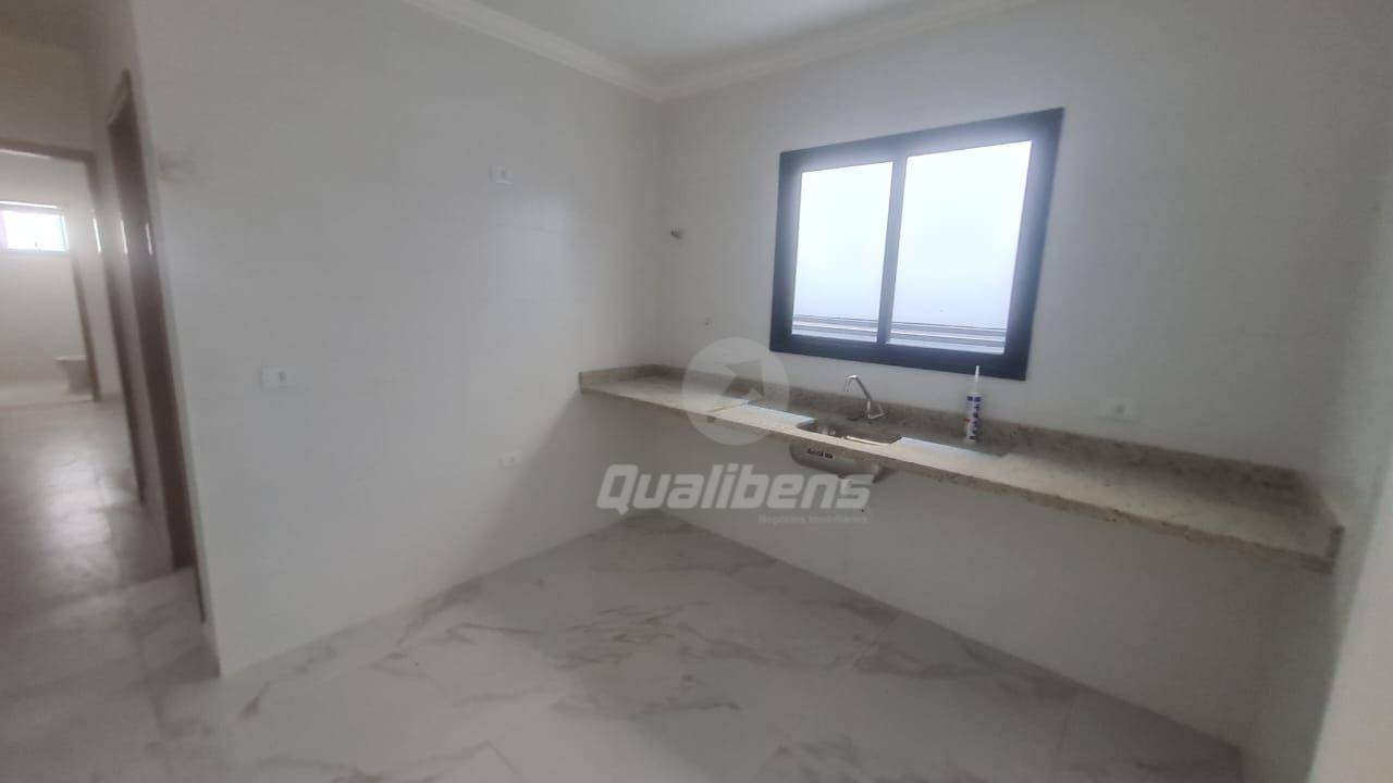 Casa à venda com 3 quartos, 65m² - Foto 2