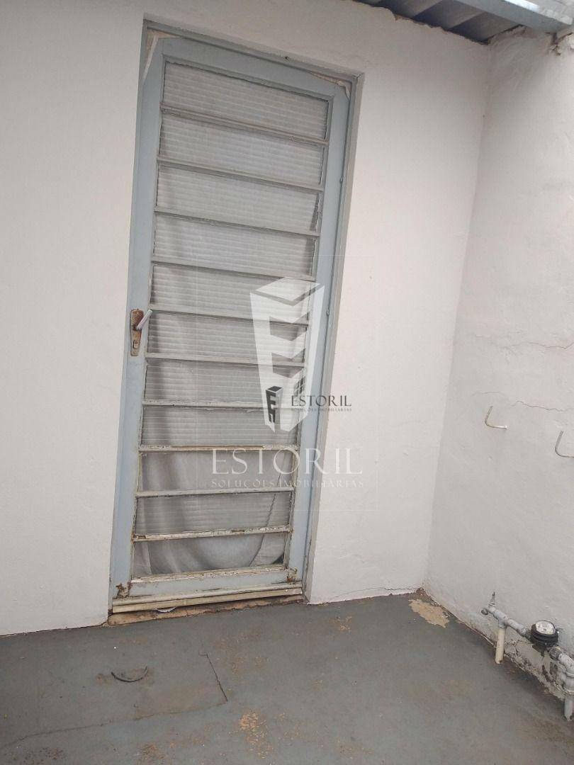 Casa à venda com 2 quartos, 200m² - Foto 10