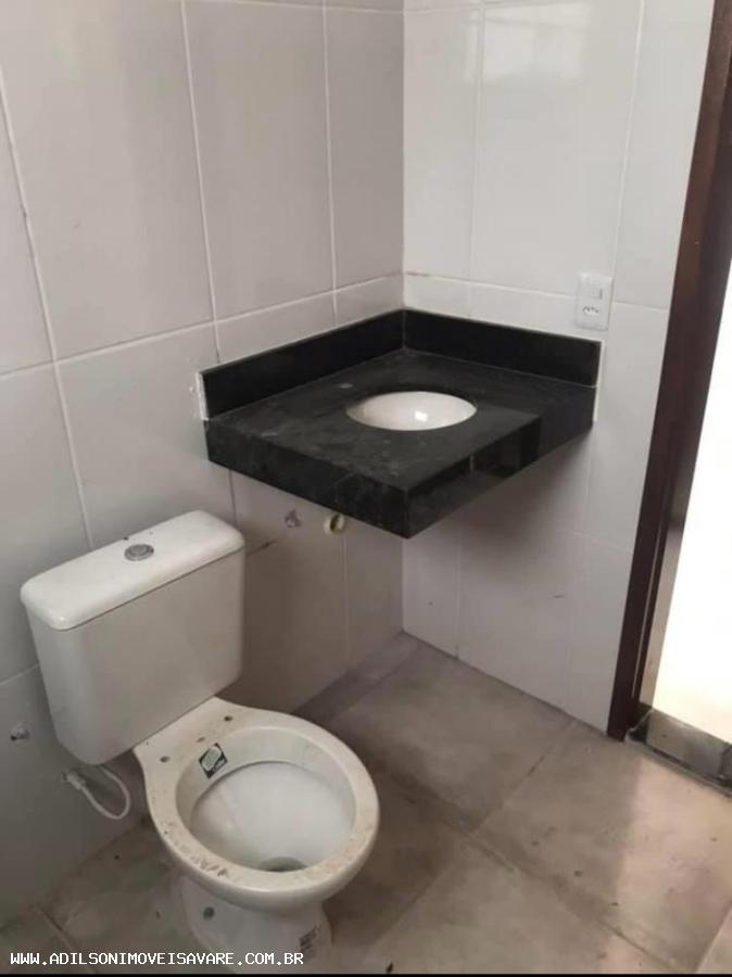 Casa à venda com 2 quartos, 200m² - Foto 4