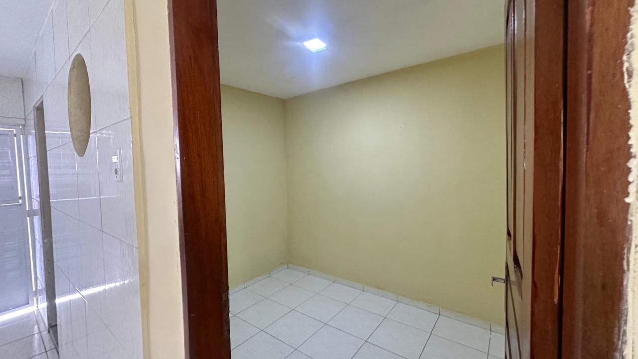 Casa à venda com 2 quartos, 70m² - Foto 10