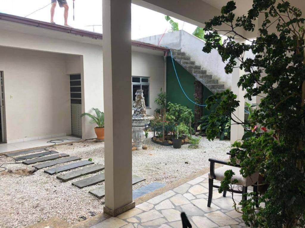 Casa para alugar com 4 quartos, 450m² - Foto 6