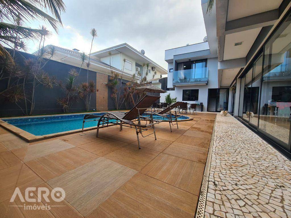 Casa de Condomínio à venda com 3 quartos, 260m² - Foto 31