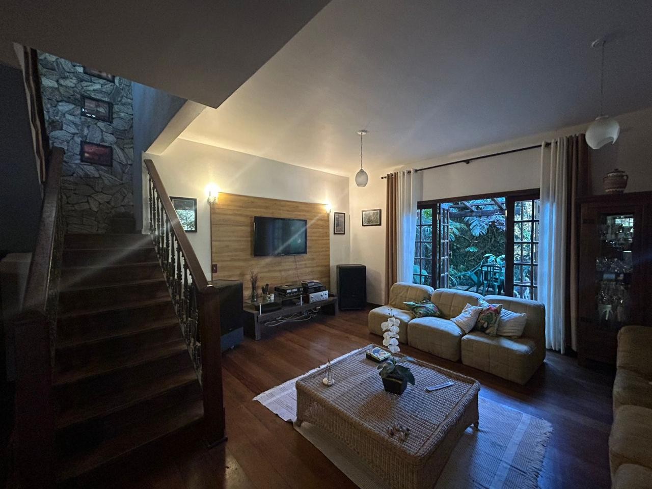 Casa para alugar com 4 quartos, 300m² - Foto 40