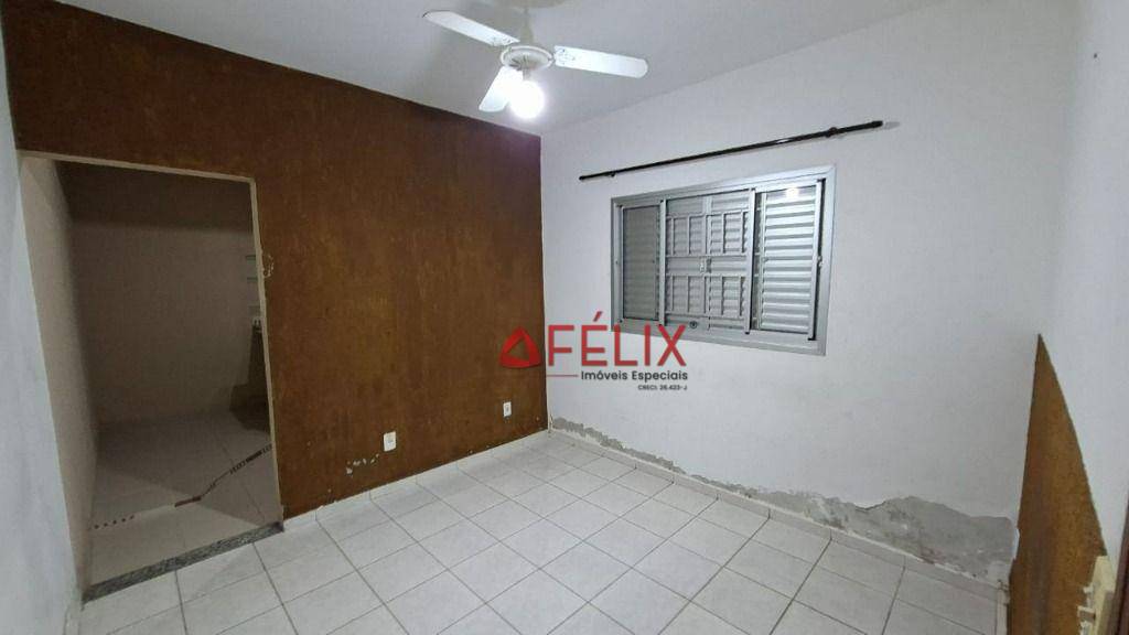 Casa para alugar com 2 quartos, 130m² - Foto 7
