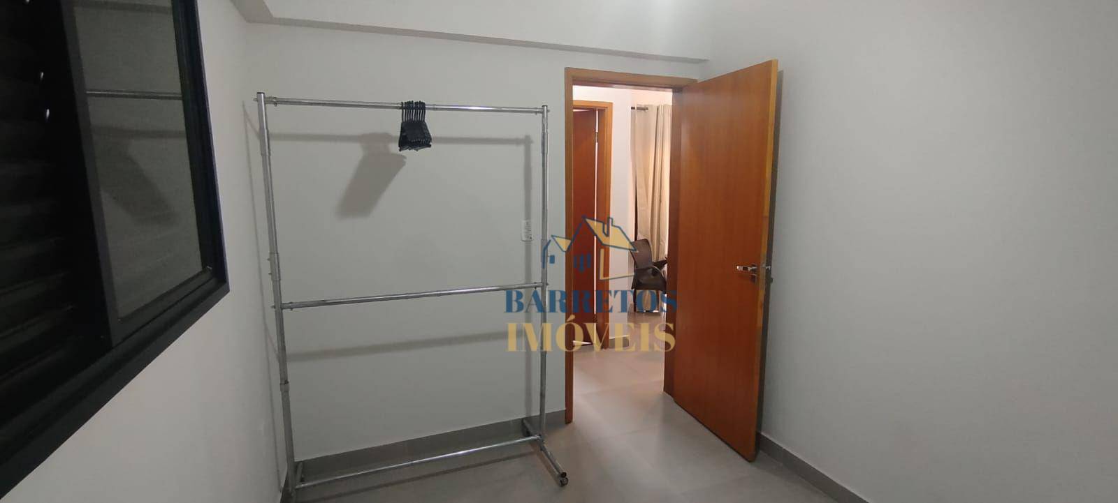 Apartamento à venda com 2 quartos, 70m² - Foto 12