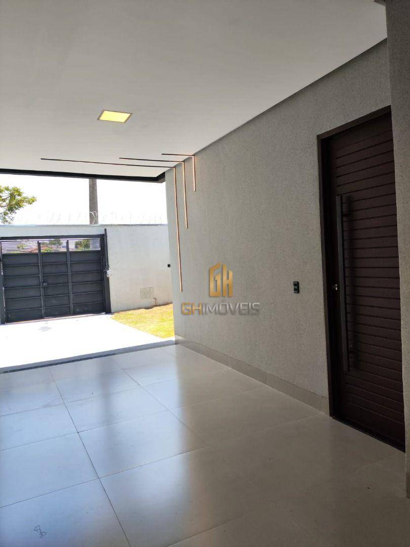 Casa à venda com 3 quartos, 110m² - Foto 4