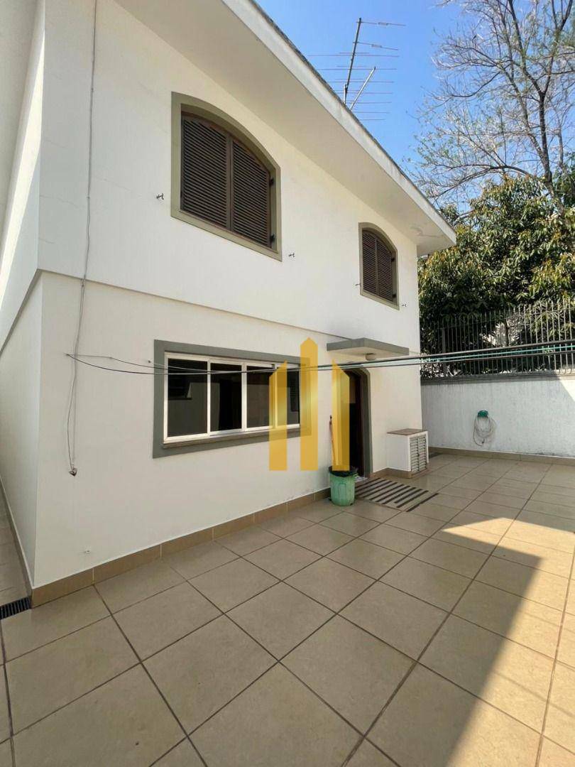 Sobrado à venda e aluguel com 4 quartos, 300m² - Foto 9