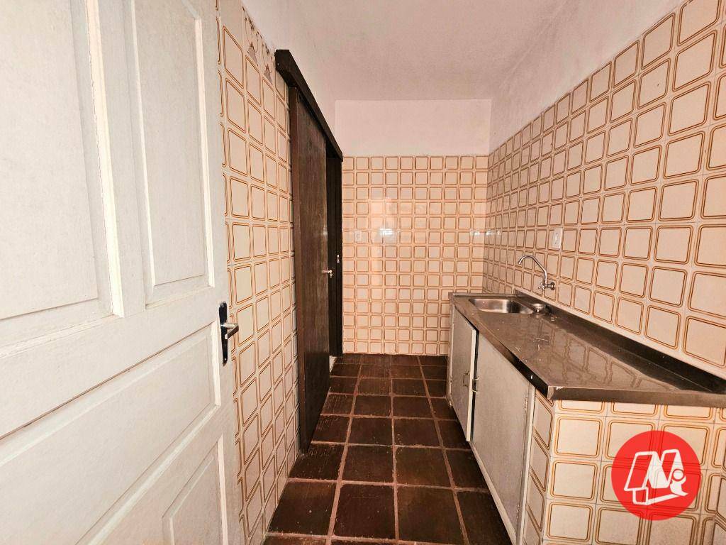 Apartamento para alugar com 1 quarto, 50m² - Foto 15