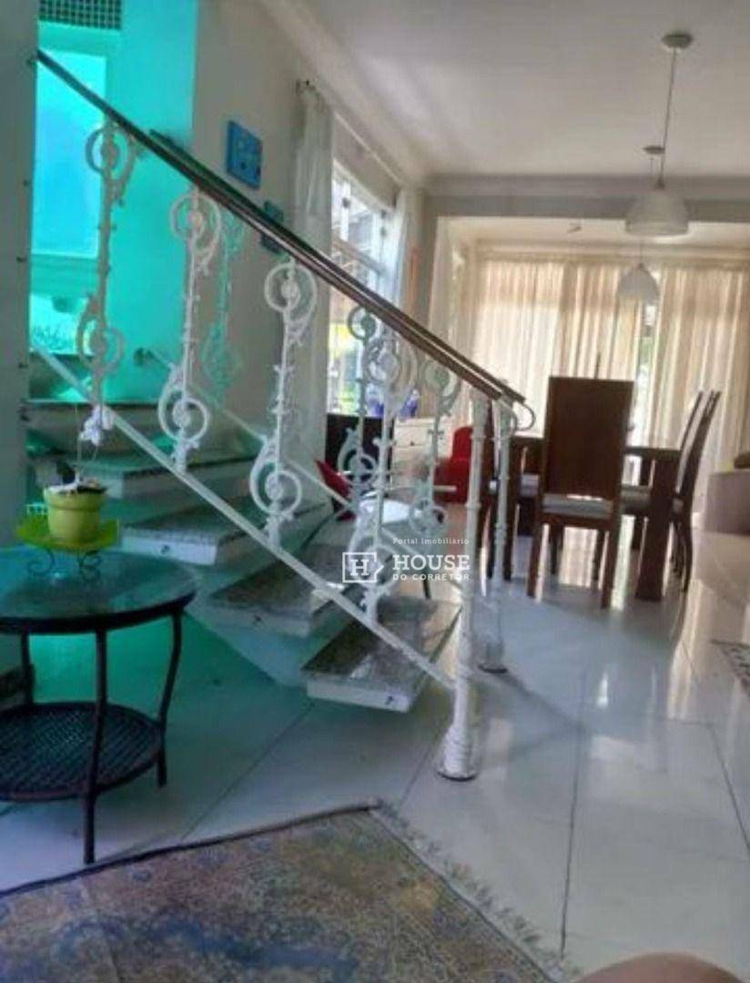 Casa de Condomínio à venda com 3 quartos, 360m² - Foto 11