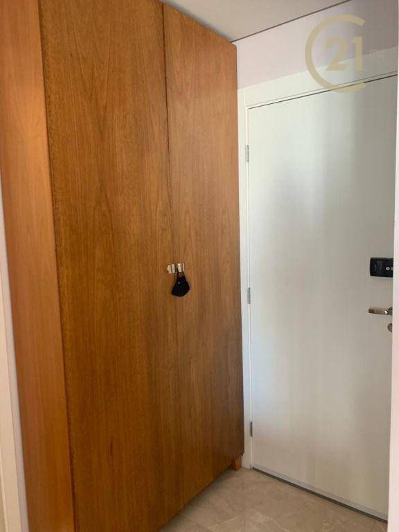 Apartamento à venda com 3 quartos, 121m² - Foto 17