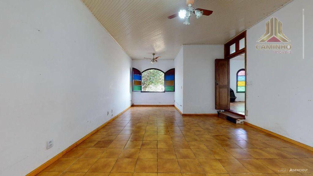 Casa à venda com 4 quartos, 163m² - Foto 3