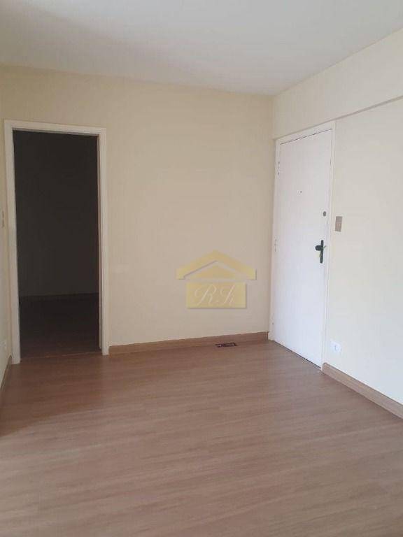 Apartamento à venda com 1 quarto, 50m² - Foto 2