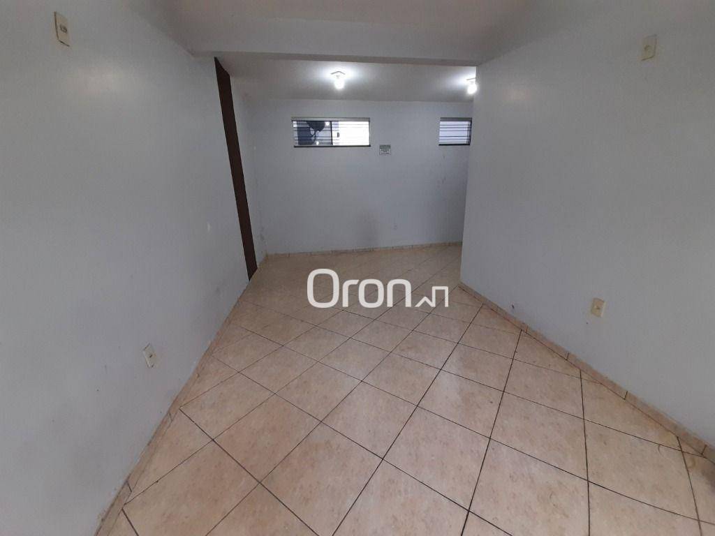 Casa à venda com 5 quartos, 300m² - Foto 4