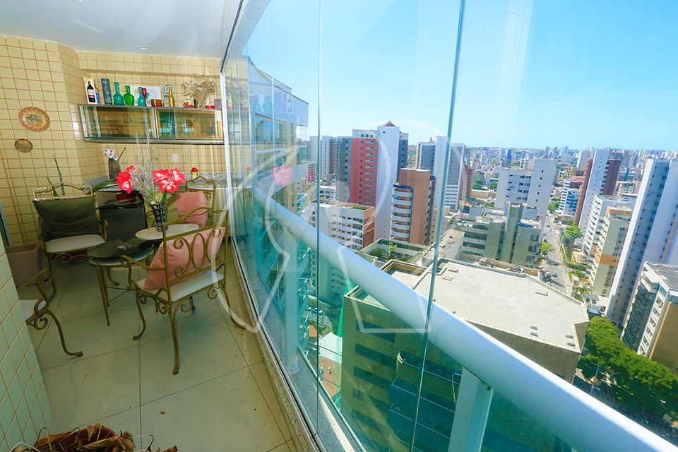 Apartamento à venda com 3 quartos, 118m² - Foto 3