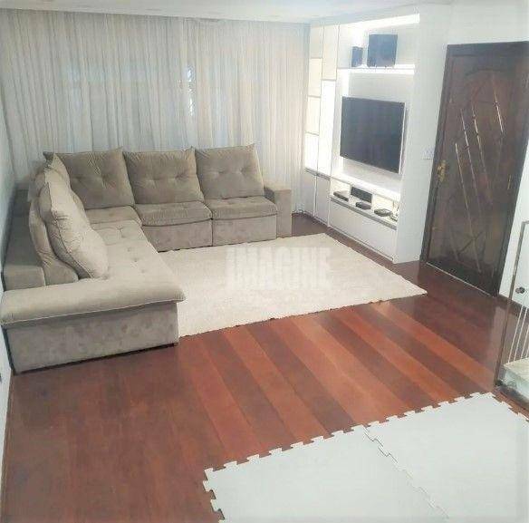 Sobrado à venda com 4 quartos, 220m² - Foto 1