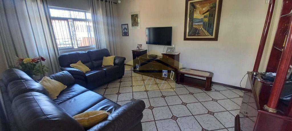 Casa à venda com 4 quartos, 130m² - Foto 2