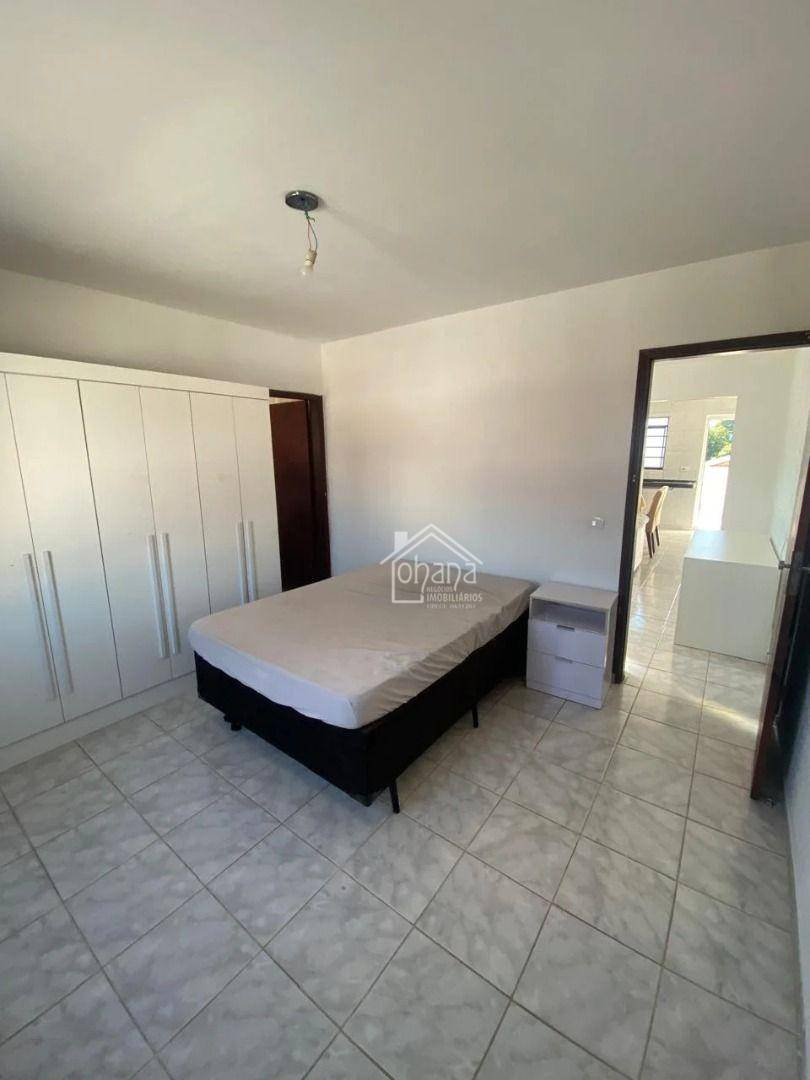 Casa à venda com 3 quartos, 175m² - Foto 2
