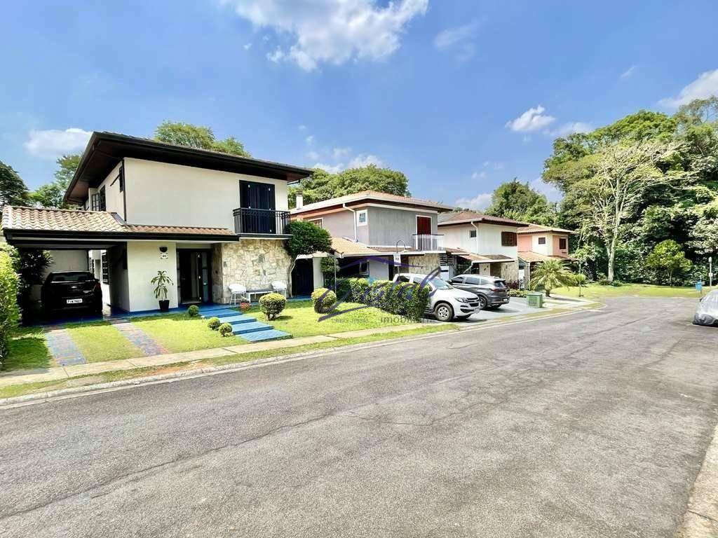 Casa à venda com 4 quartos, 250m² - Foto 2