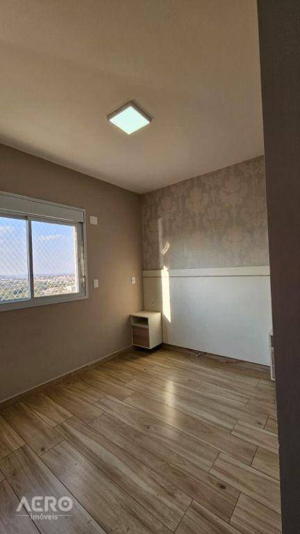 Apartamento à venda com 2 quartos, 65m² - Foto 25