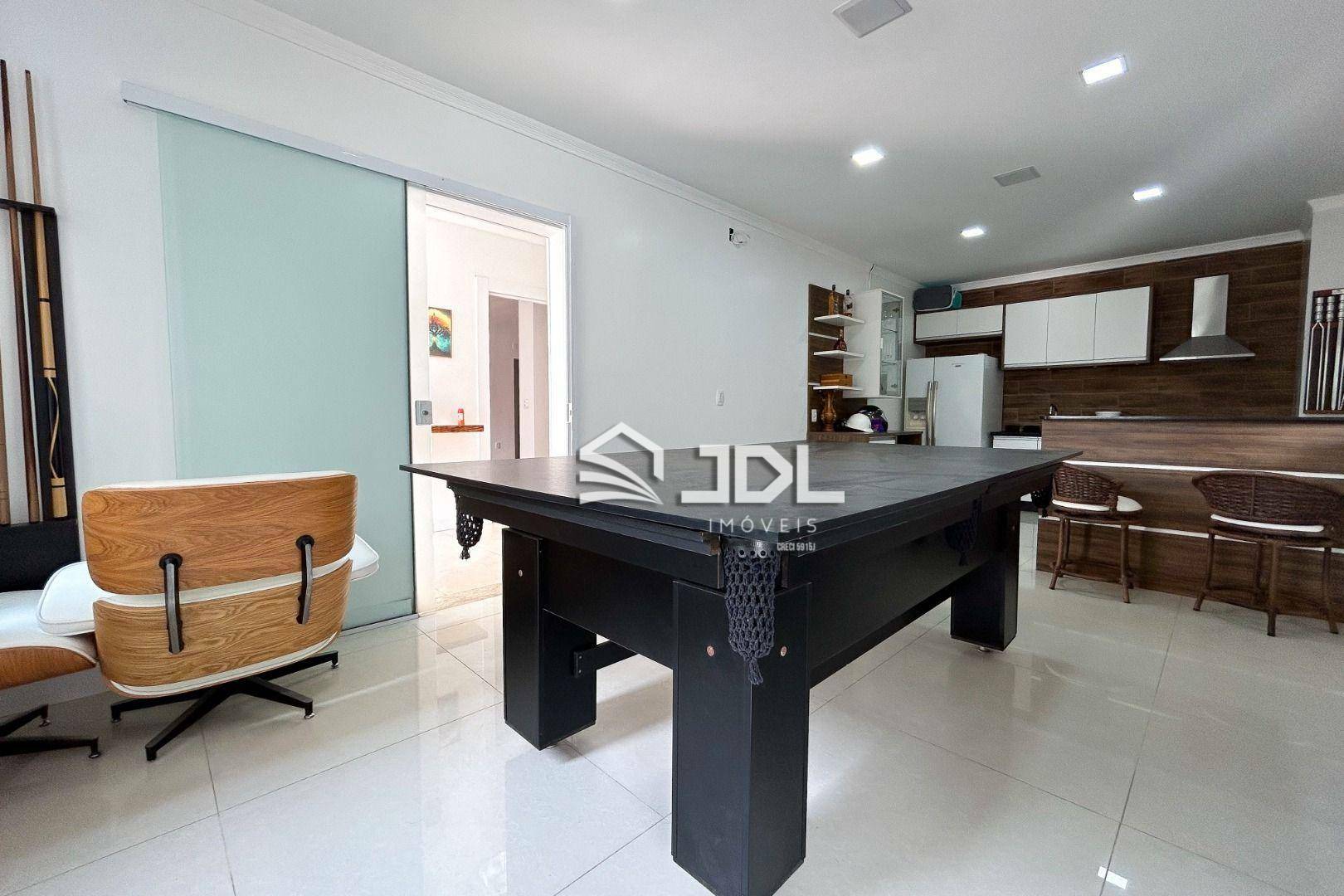 Casa à venda com 3 quartos, 404m² - Foto 5