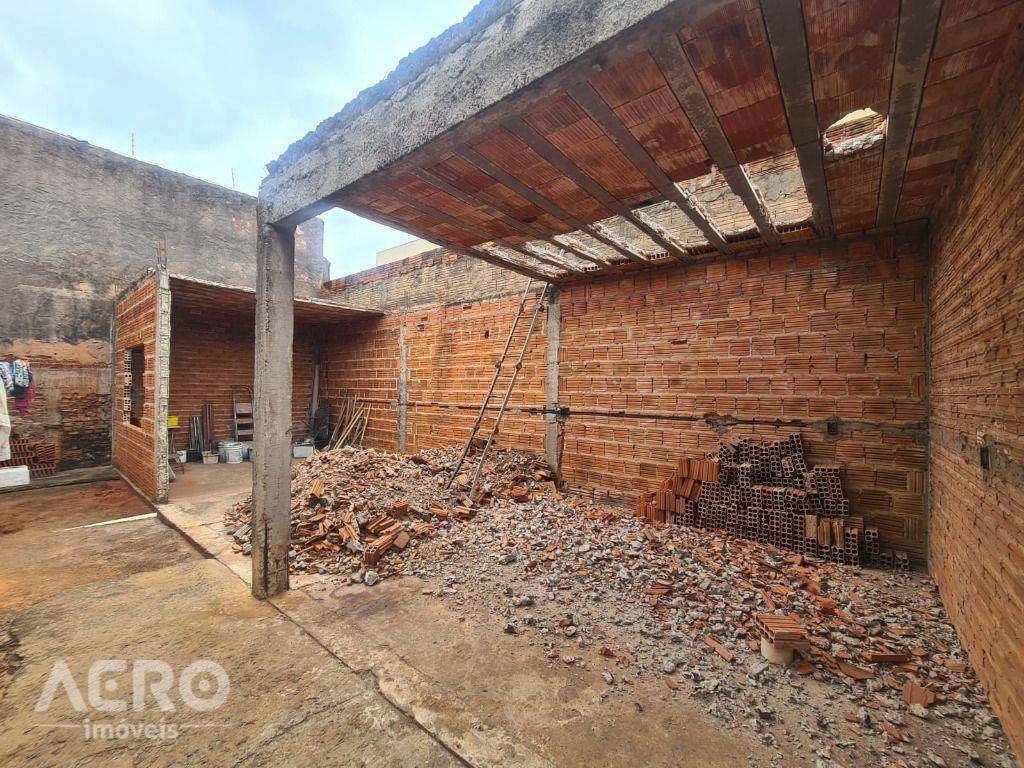 Casa à venda com 4 quartos, 188m² - Foto 9