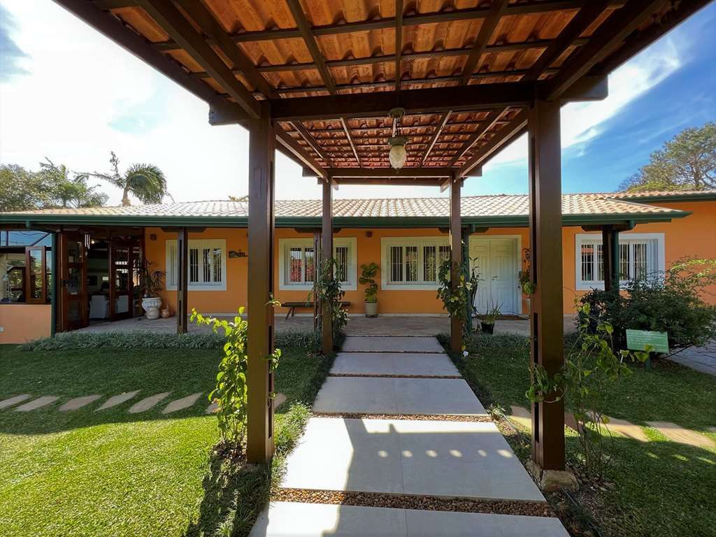 Casa de Condomínio à venda com 5 quartos, 652m² - Foto 2