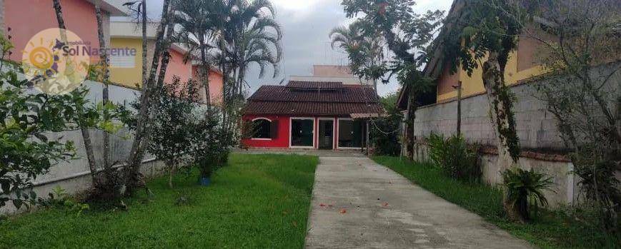 Casa à venda com 2 quartos, 120m² - Foto 1