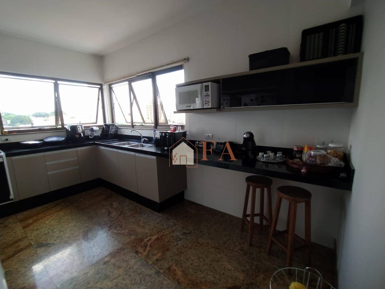 Apartamento à venda com 4 quartos, 240m² - Foto 14