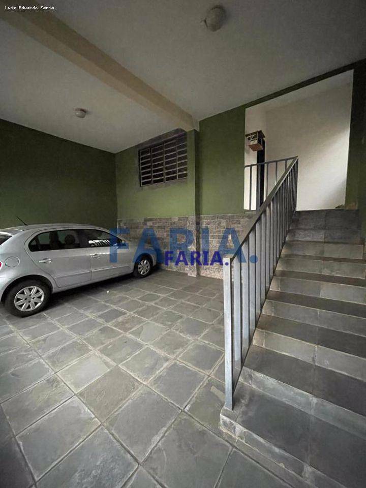 Casa à venda com 4 quartos, 250M2 - Foto 2