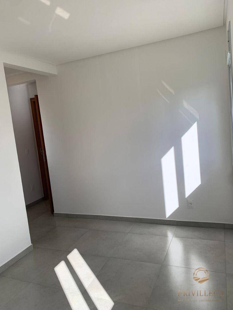 Apartamento à venda com 2 quartos, 60m² - Foto 20