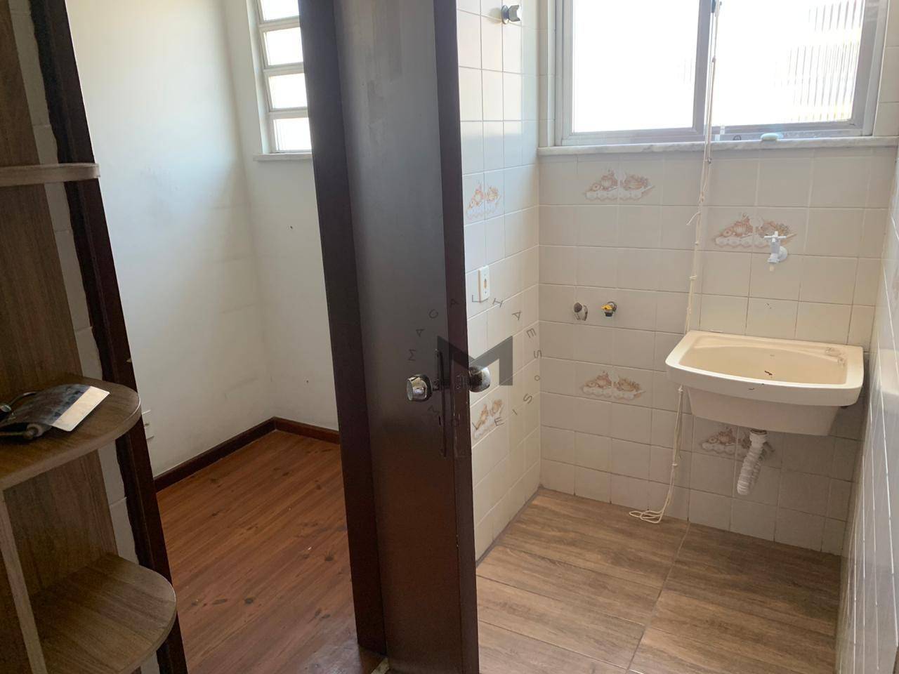 Apartamento à venda com 2 quartos, 75m² - Foto 10